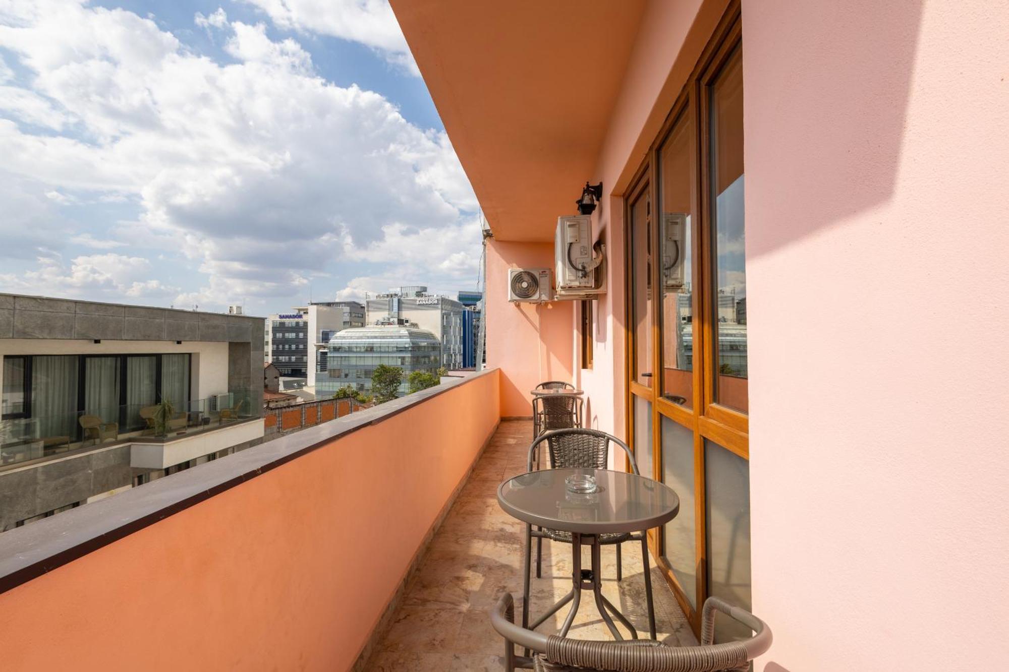 Downtown Victoria Apartments By Citybookings Bucureşti Exterior foto